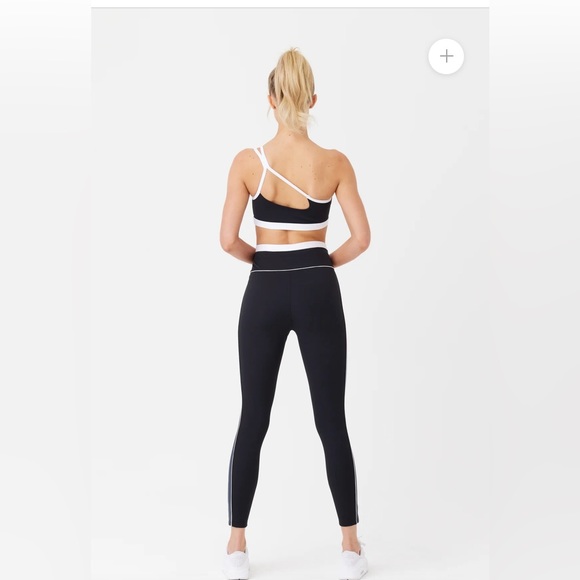 Jocelyn leggings and Faith Bra set - Picture 2 of 3